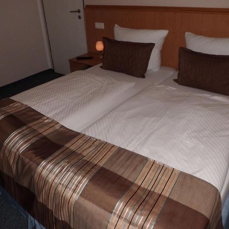 Hotel Sarah Heinsberg  Phòng bức ảnh