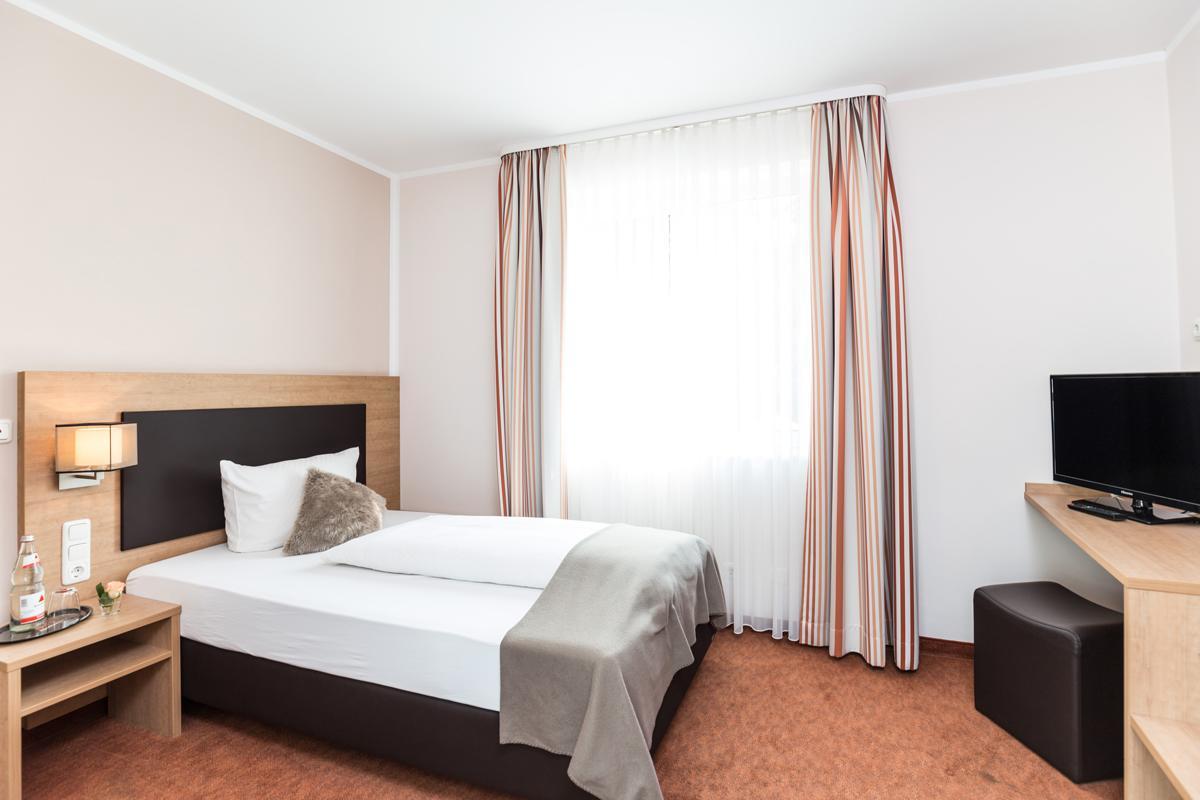 Hotel Sarah Heinsberg  Ngoại thất bức ảnh